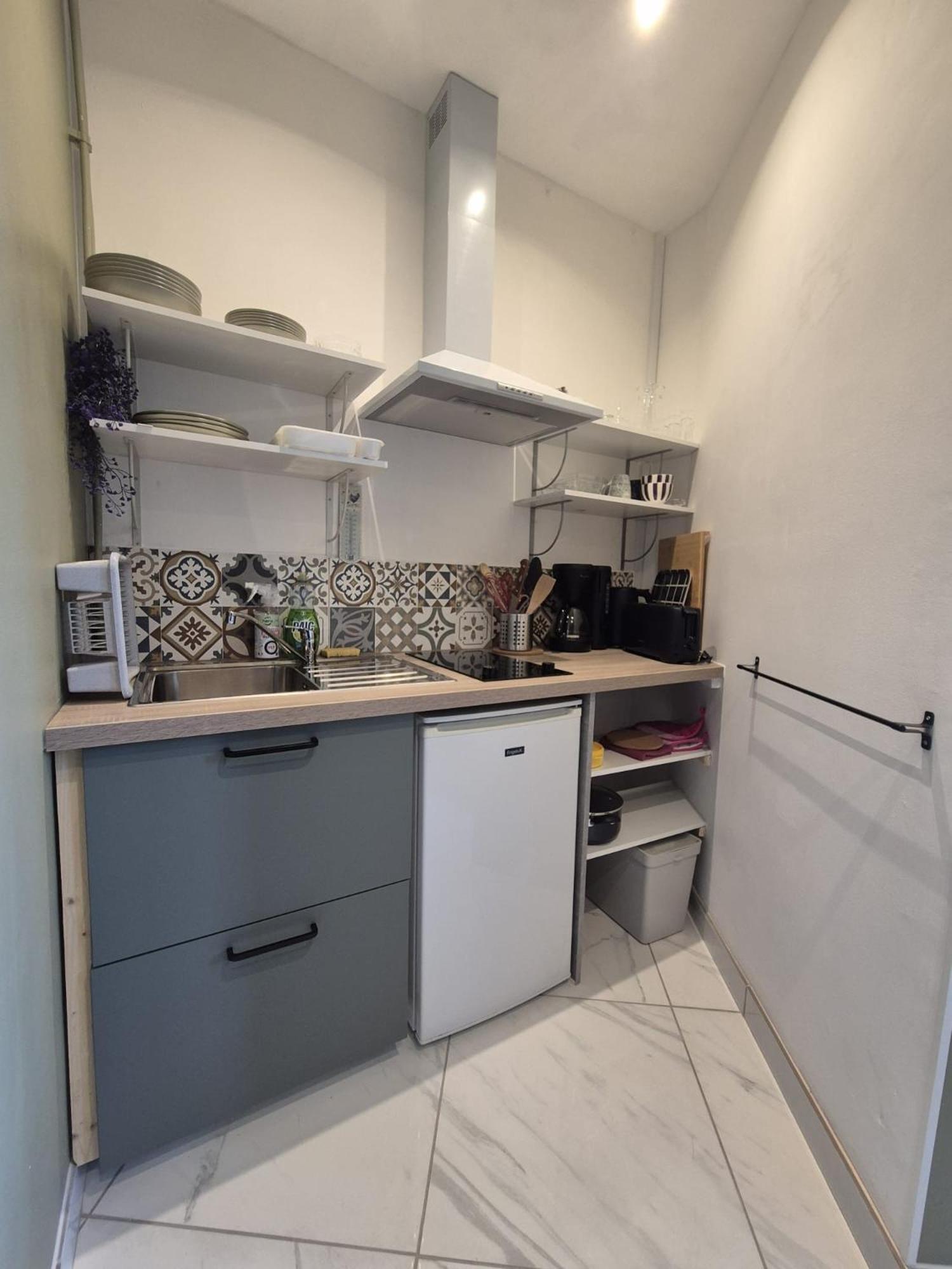 Proche Apartment *